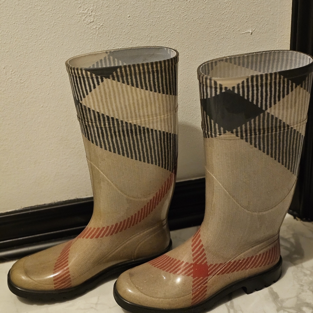 Burberry Boots